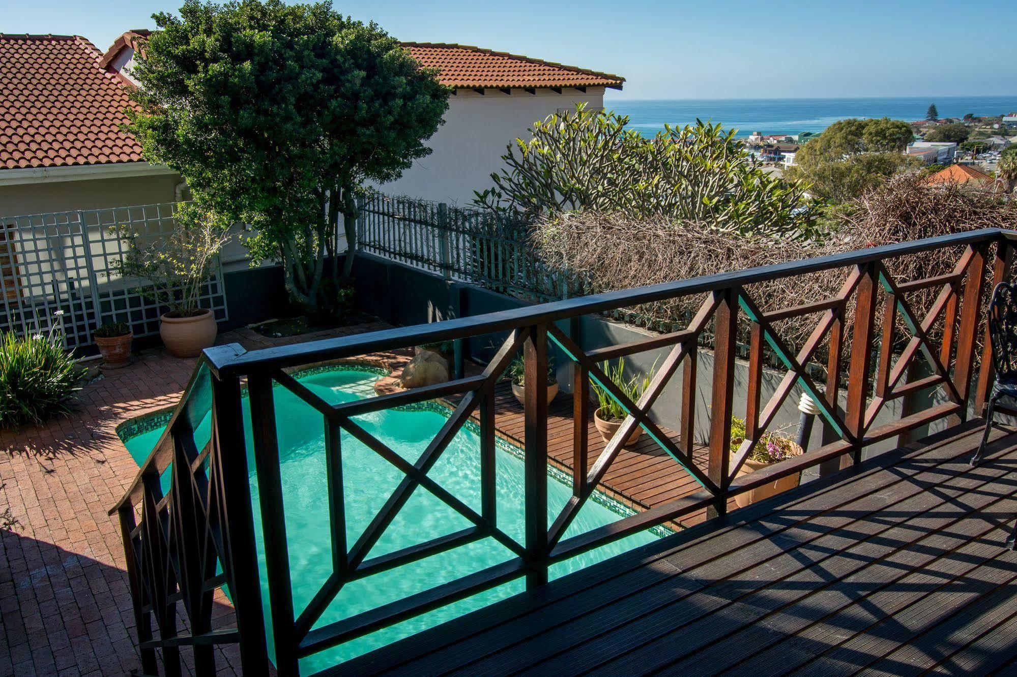 Edward Charles Manor Hotel Mossel Bay Exterior photo